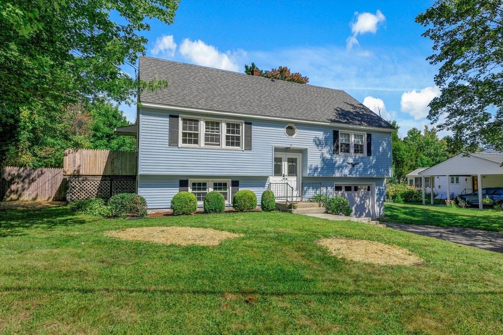 Photo of 11 Woodridge Road, Keene, NH 03431 (MLS # 5110138)
