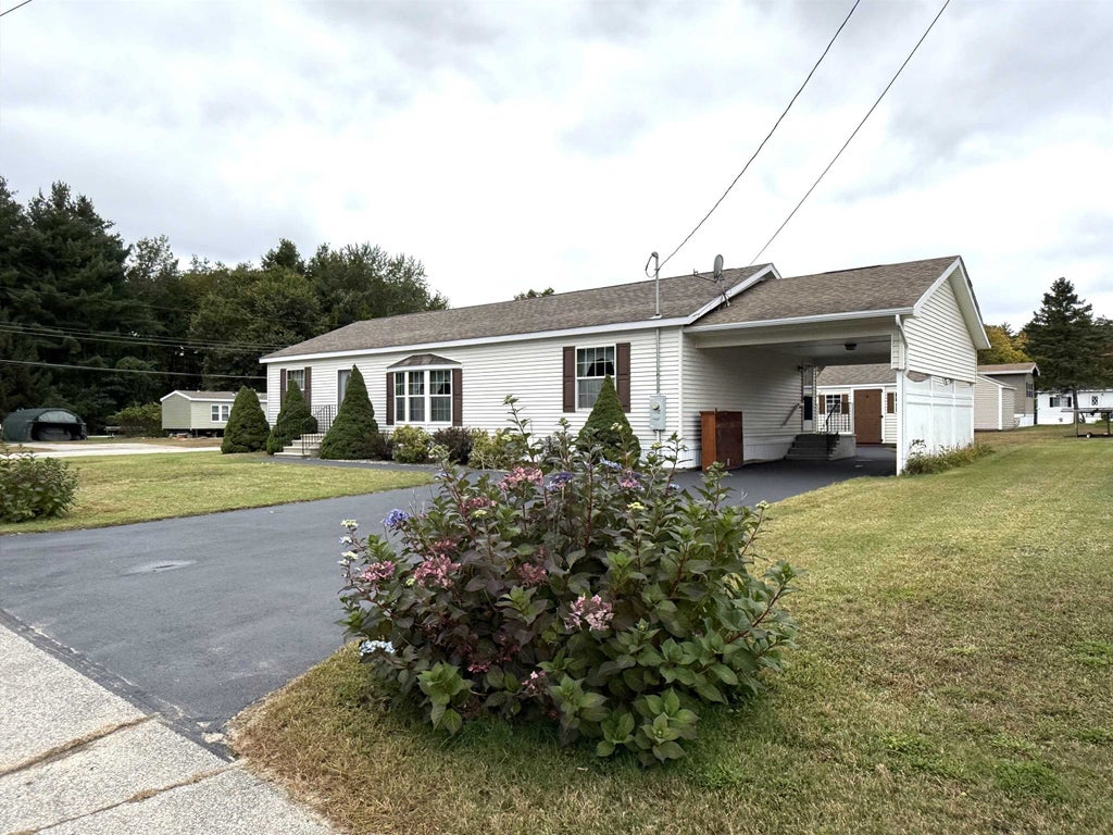 Photo of 43 Fotene Street, Nashua, NH 03062 (MLS # 5112489)