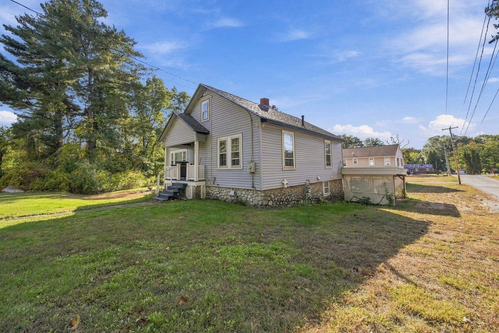 Photo of 3440 Brown Avenue, Manchester, NH 03103 (MLS # 5113581)