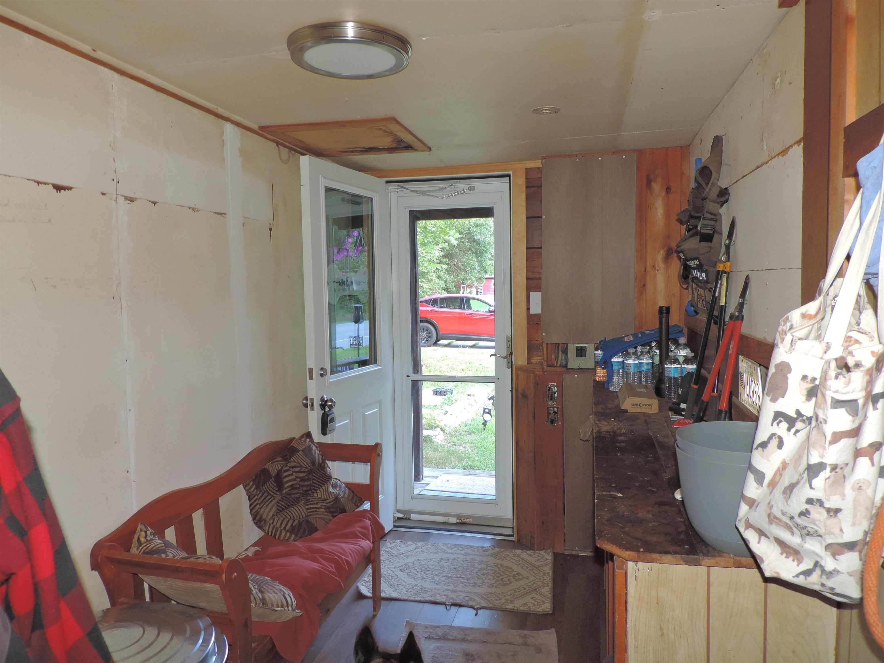 573 Route 103 E Highway
