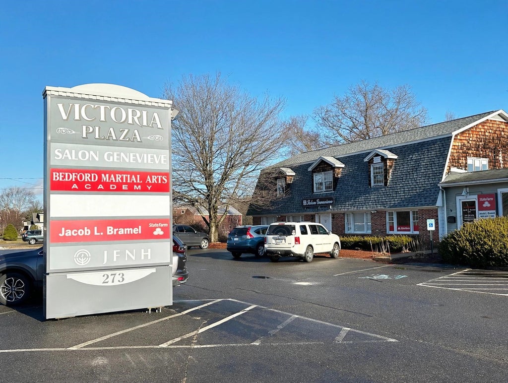 Photo of 273 S River Road #3, Bedford, NH 03110 (MLS # 5110098)