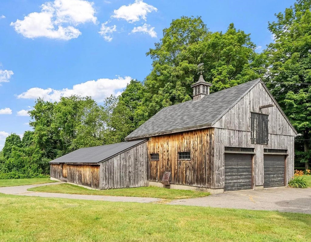 Photo of 88 Post Road, North Hampton, NH 03862 (MLS # 5108192)