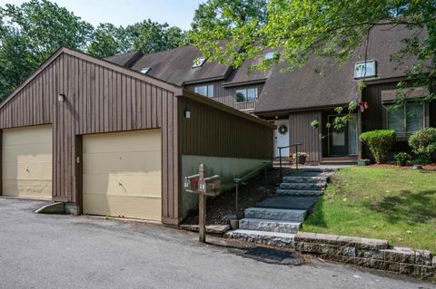 Photo of 21 Silverton Drive, Nashua, NH 03062 (MLS # 5101718)