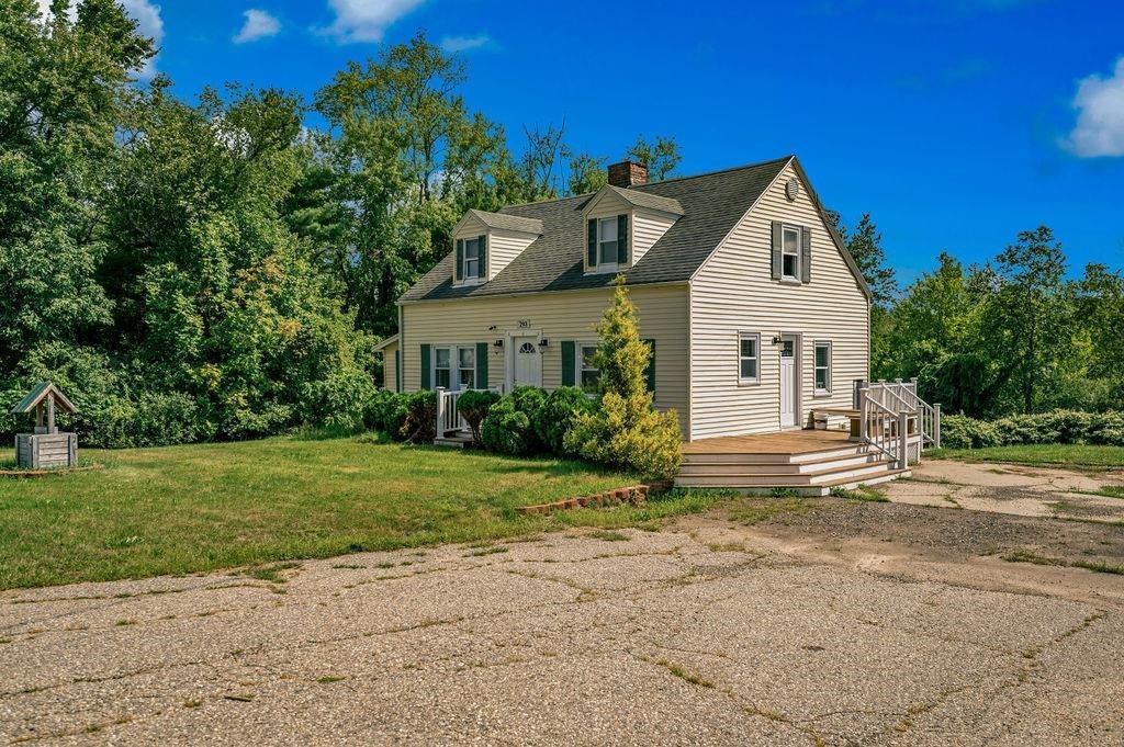 293 Laconia Road