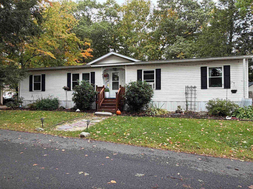 Photo of 131 Epping Road, Exeter, NH 03833 (MLS # 5113539)