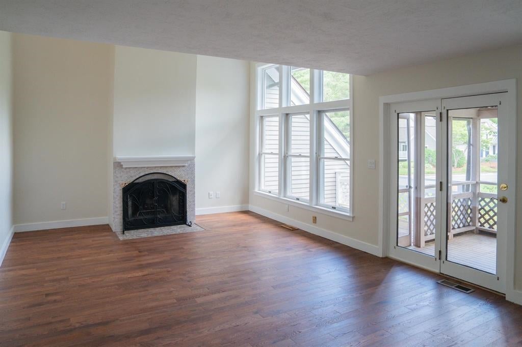Photo of 57 Green Heron Lane, Nashua, NH 03062 (MLS # 5110636)