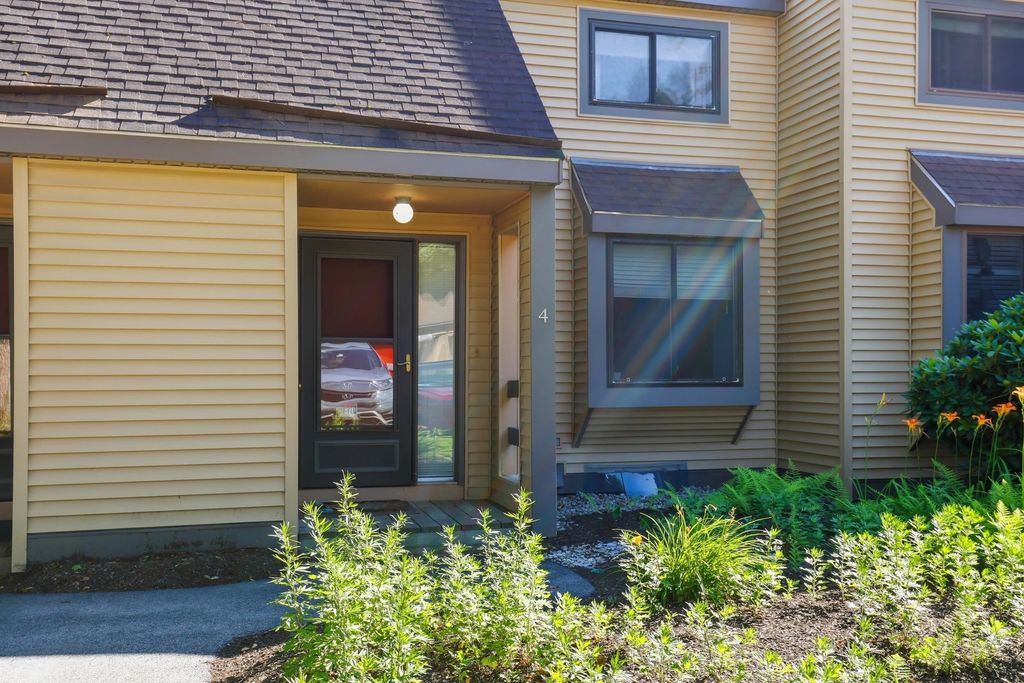 Photo of 4 Remington Court, Pembroke, NH 03275 (MLS # 5099806)