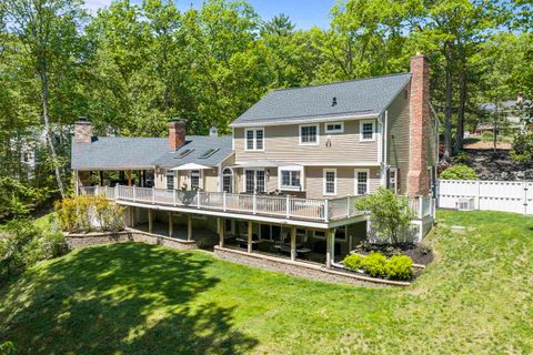 Photo of 37 Birchwood Circle, Bedford, NH 03110 (MLS # 5091625)
