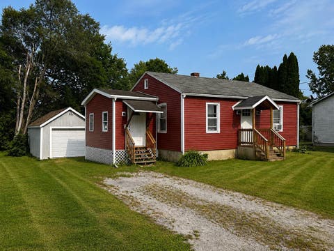 Photo of 270 Dorr Drive, Rutland City, VT 05701 (MLS # 5105881)