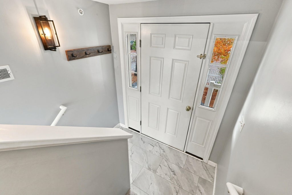 Photo of 37 Hackett Hill Road, Manchester, NH 03102 (MLS # 5114304)