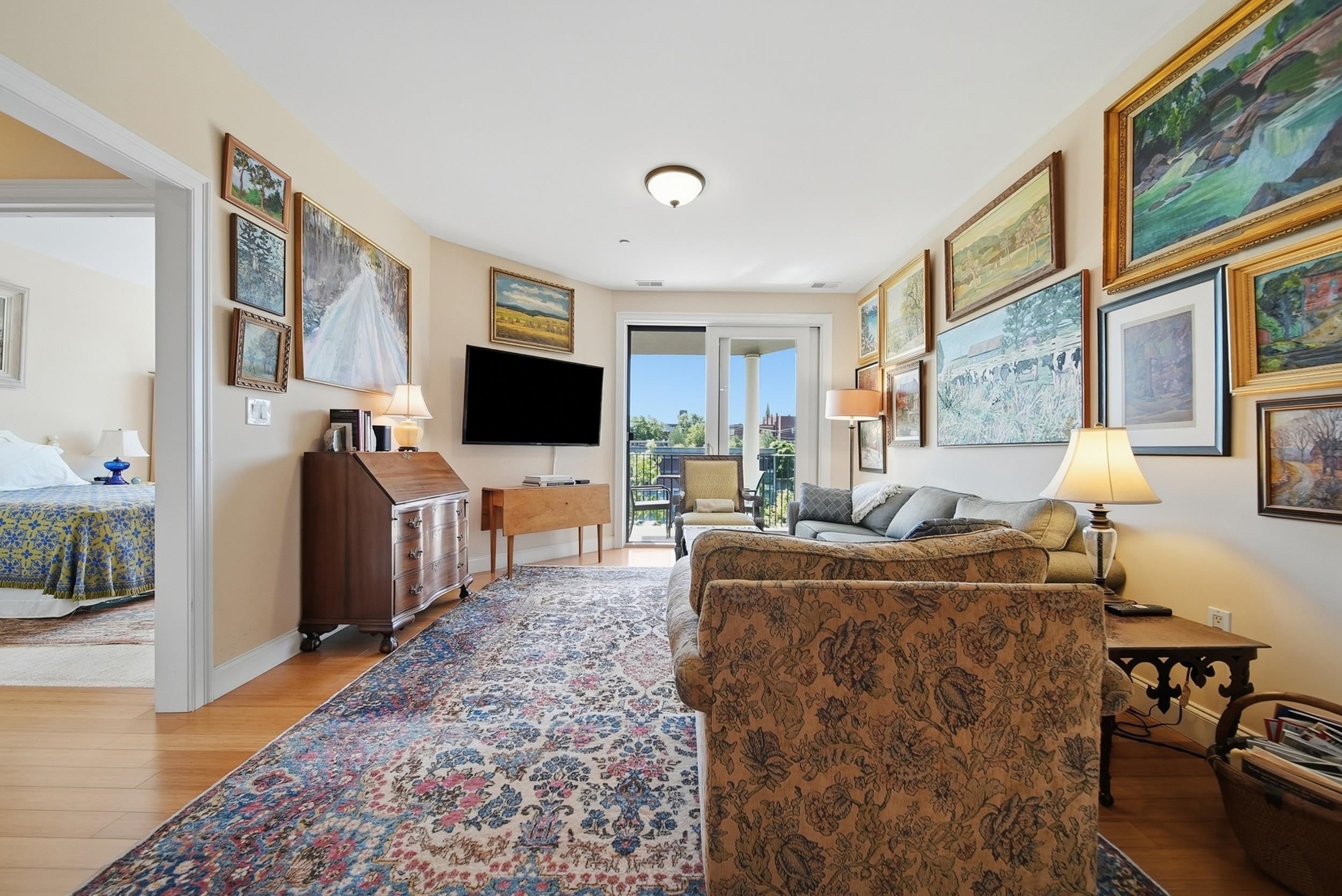 52 Main Street 404