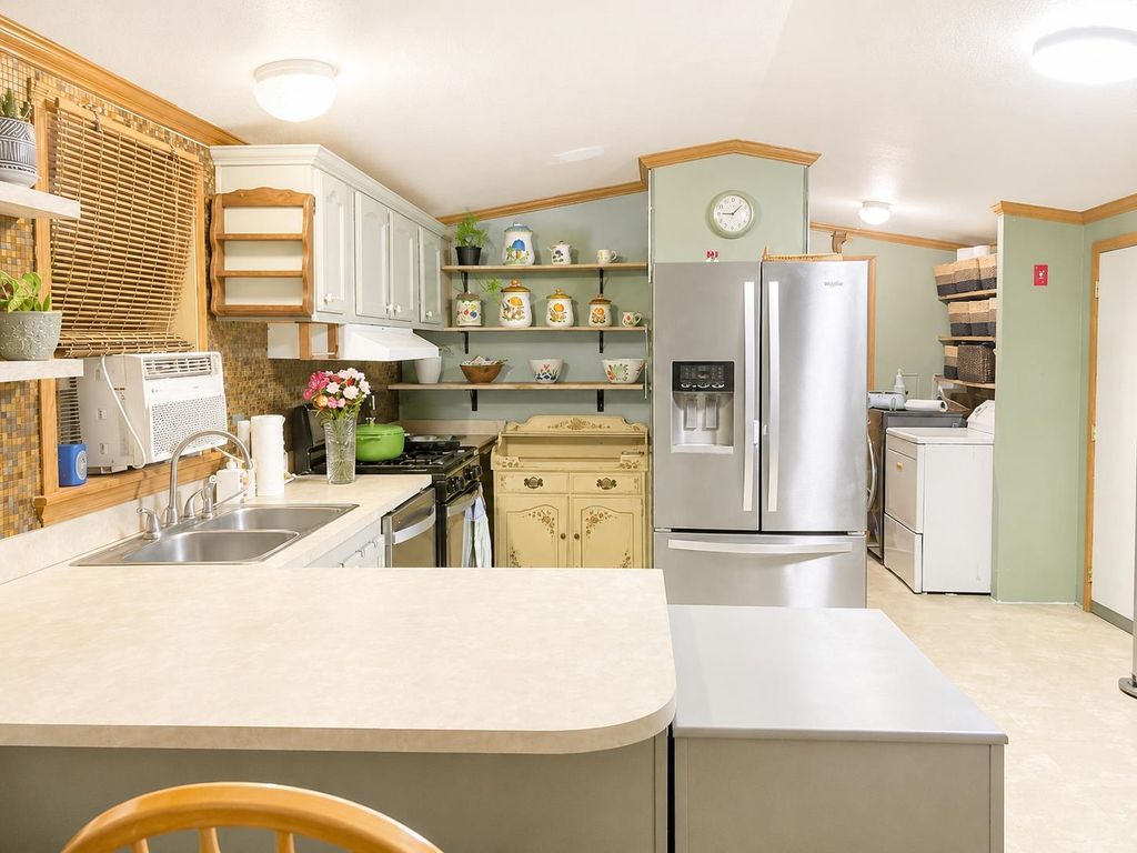 Photo of 10 Hummingbird Lane, Raymond, NH 03077 (MLS # 5093264)