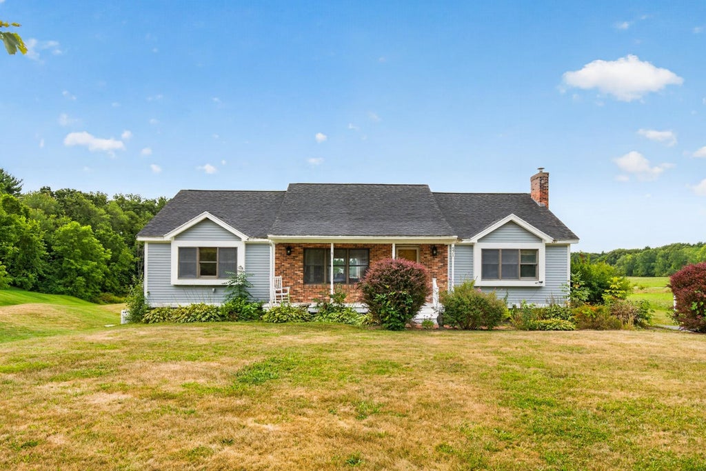 Photo of 571 Silver Street, Rollinsford, NH 03869 (MLS # 5108798)