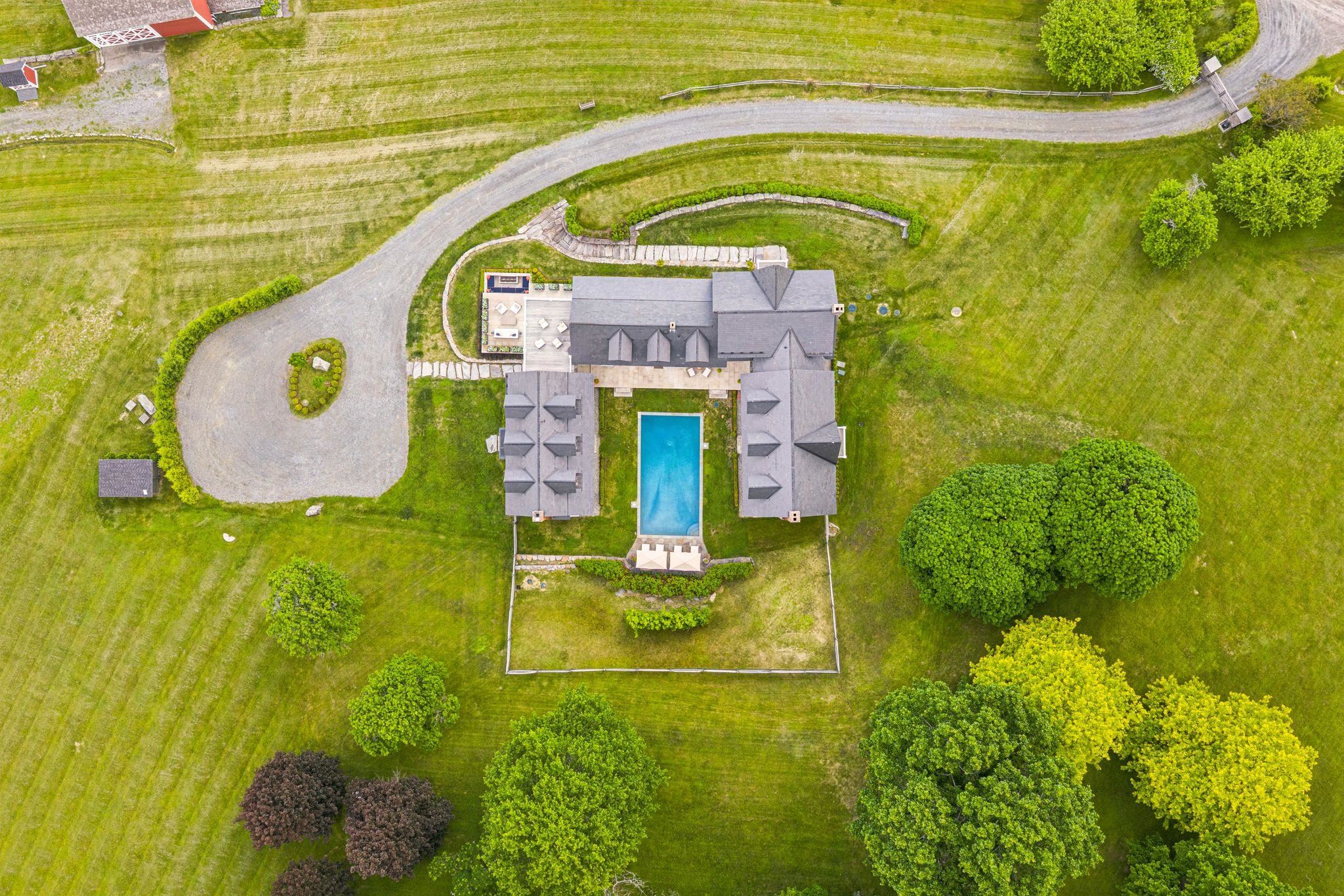 3147 Mount Hunger Road