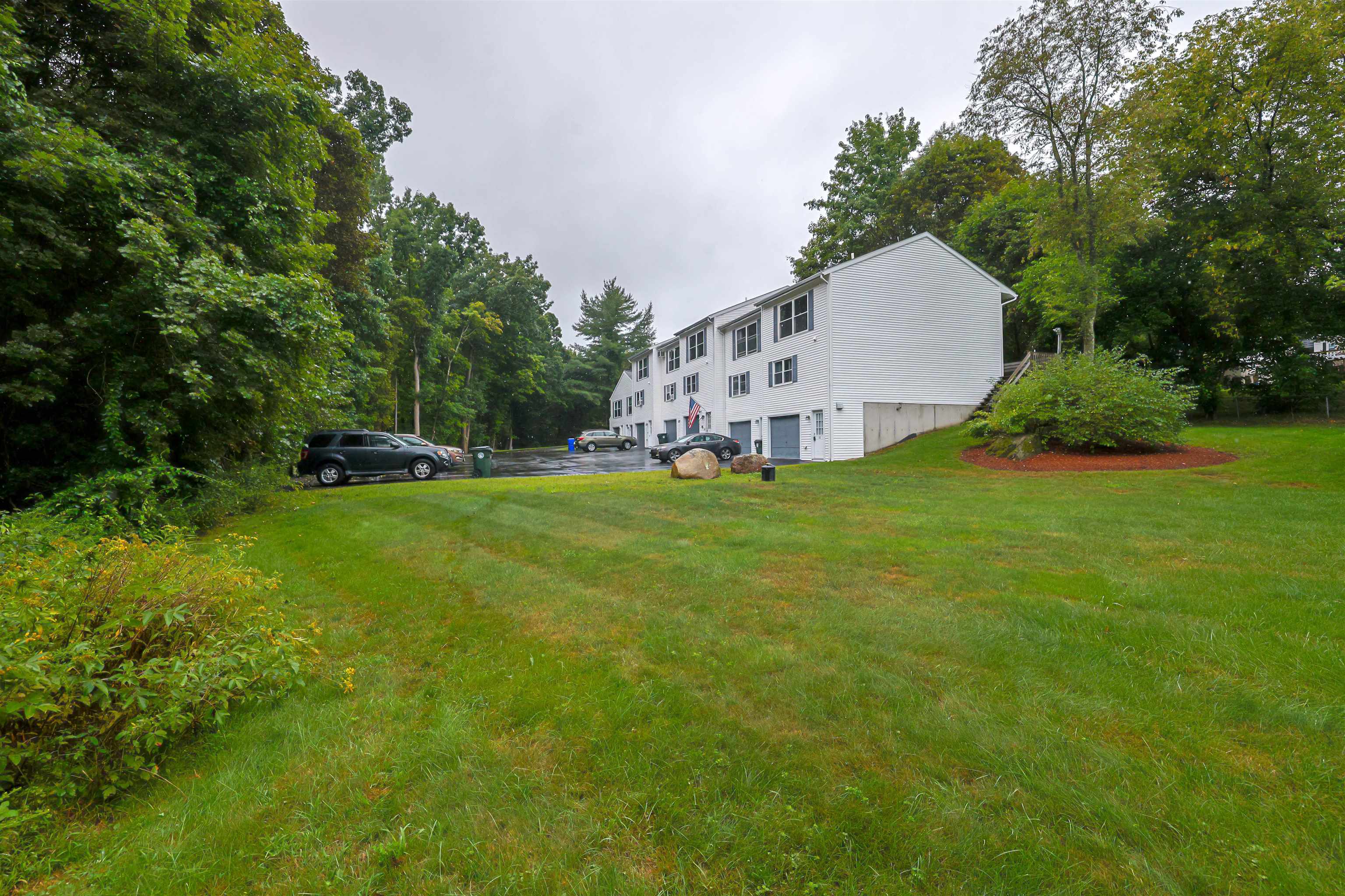 1325 Candia Road 10