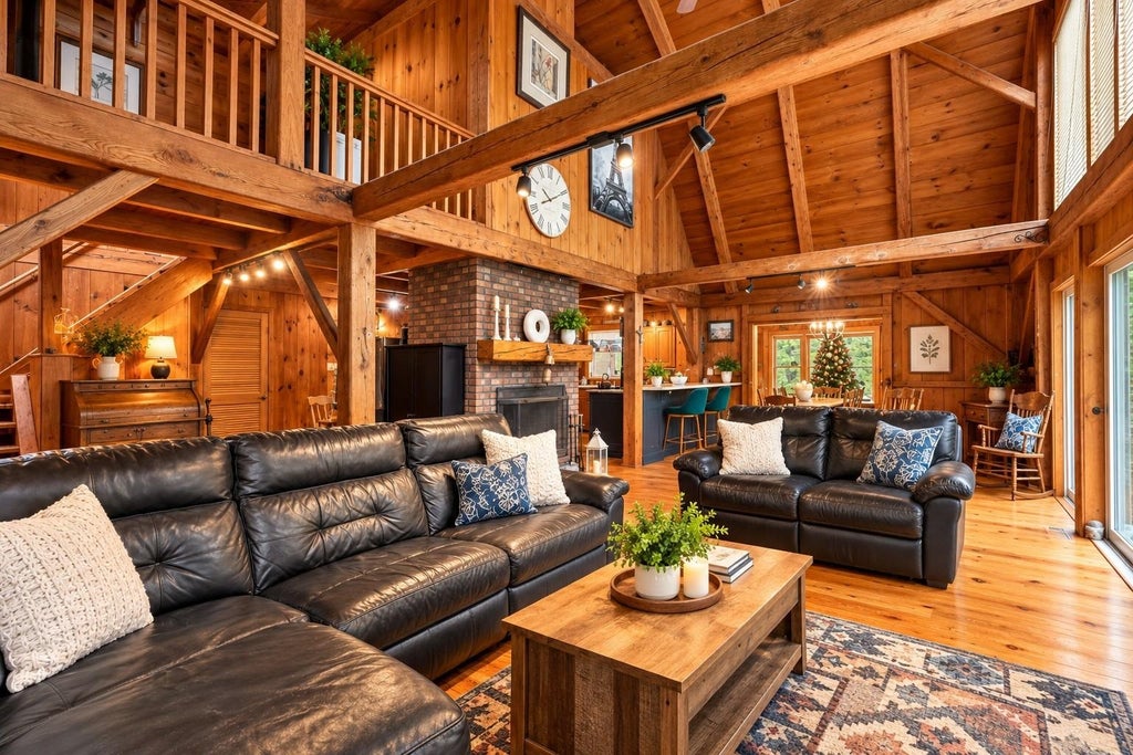 Photo of 40 James Lane, Haverhill, NH 03780 (MLS # 5112112)