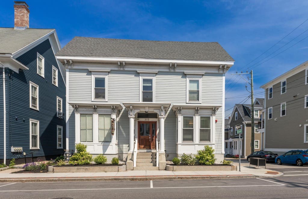 Photo of 303 Islington Street, Portsmouth, NH 03801 (MLS # 5102596)