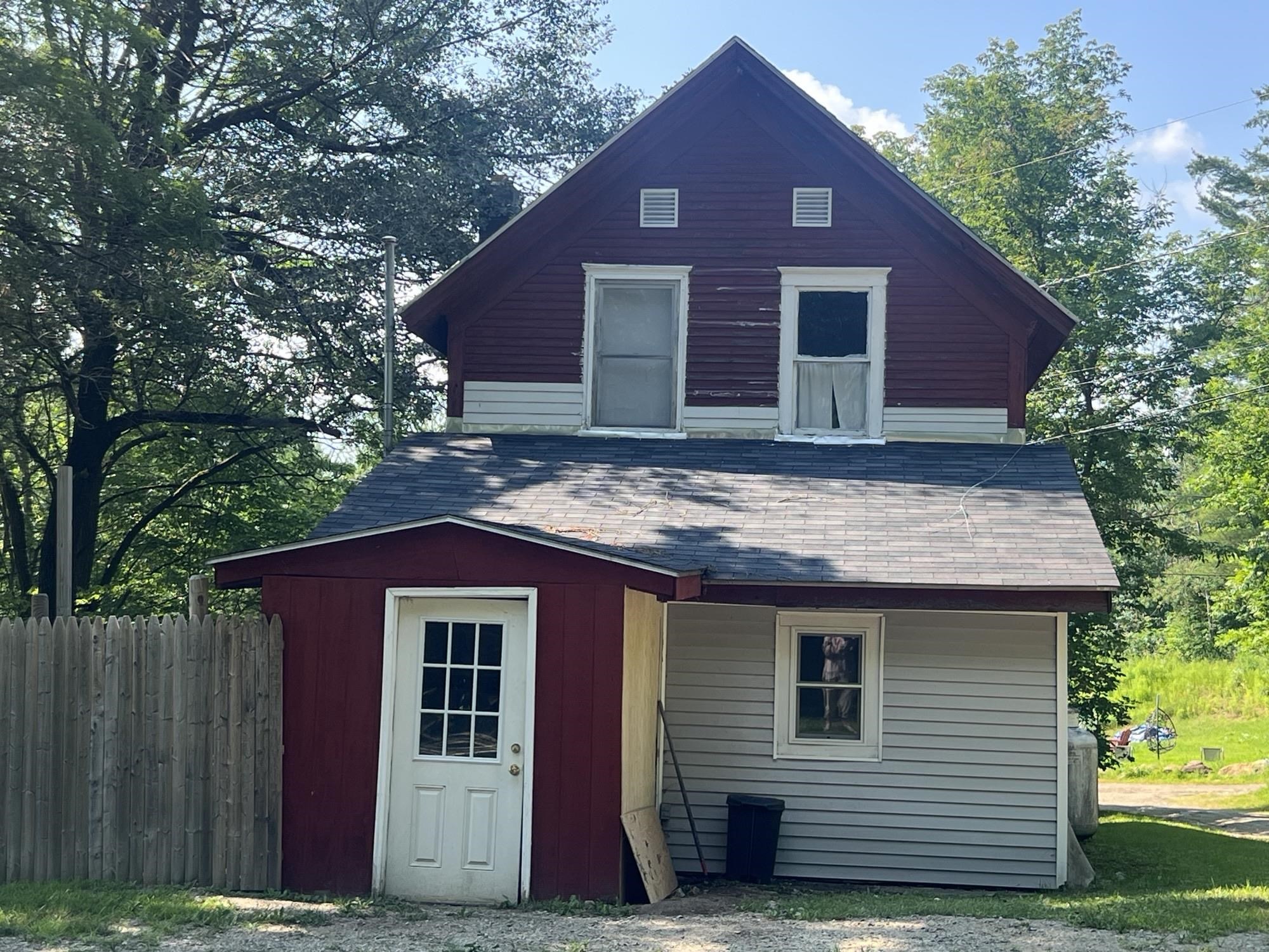 14 Railroad Street