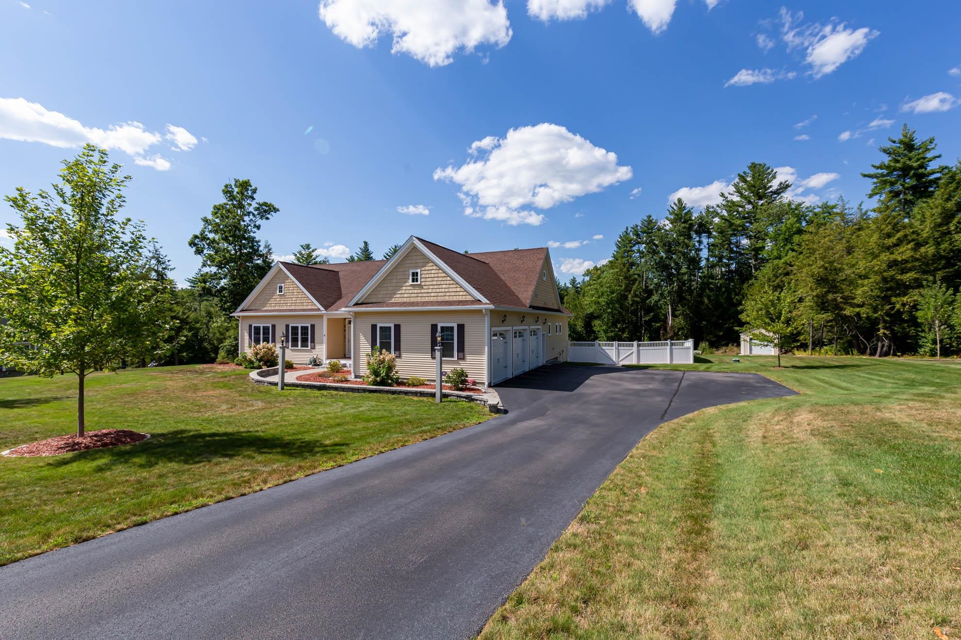 9 Windy Hollow Circle