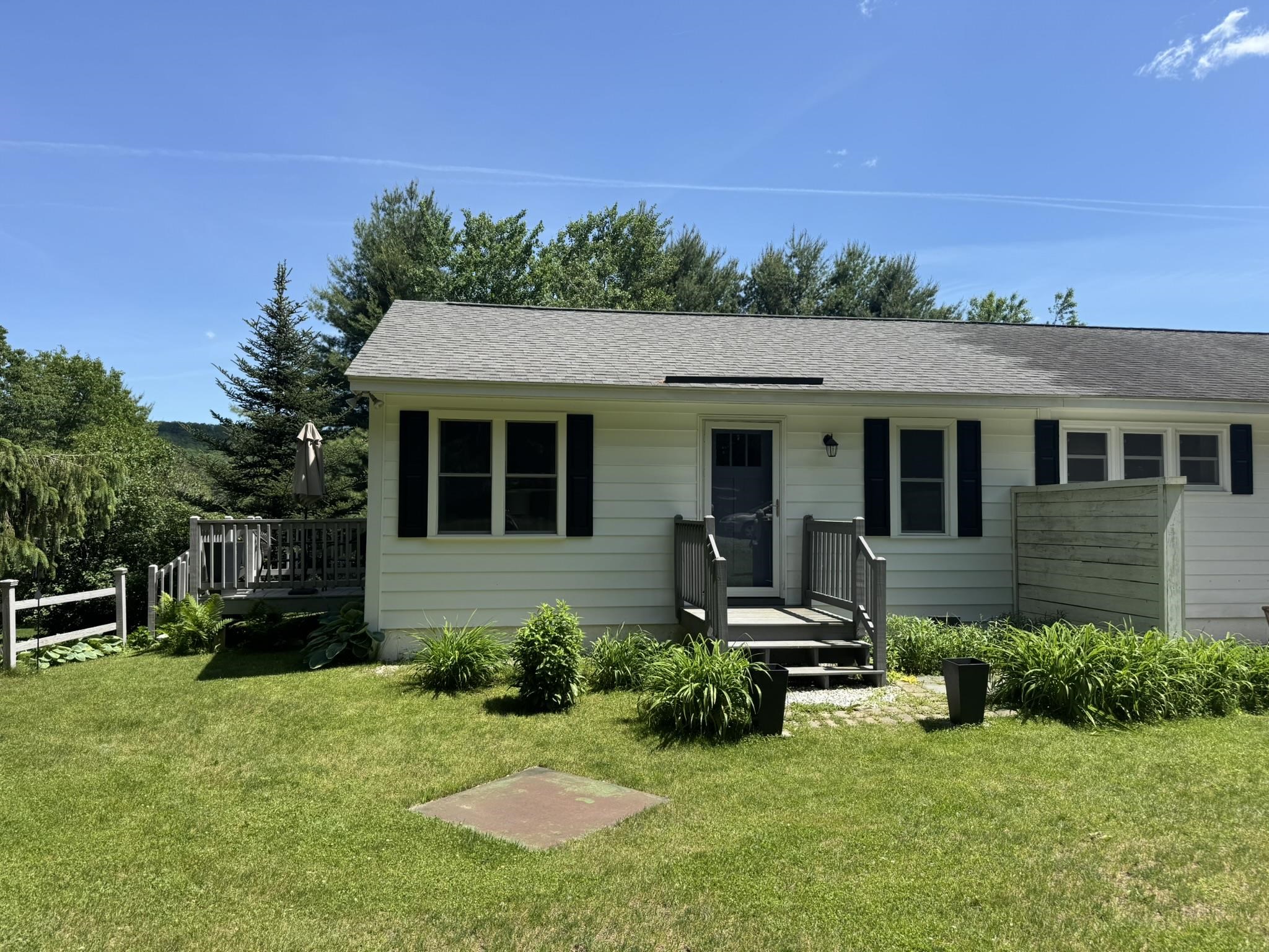 56 Cemetery Road - Photo 2