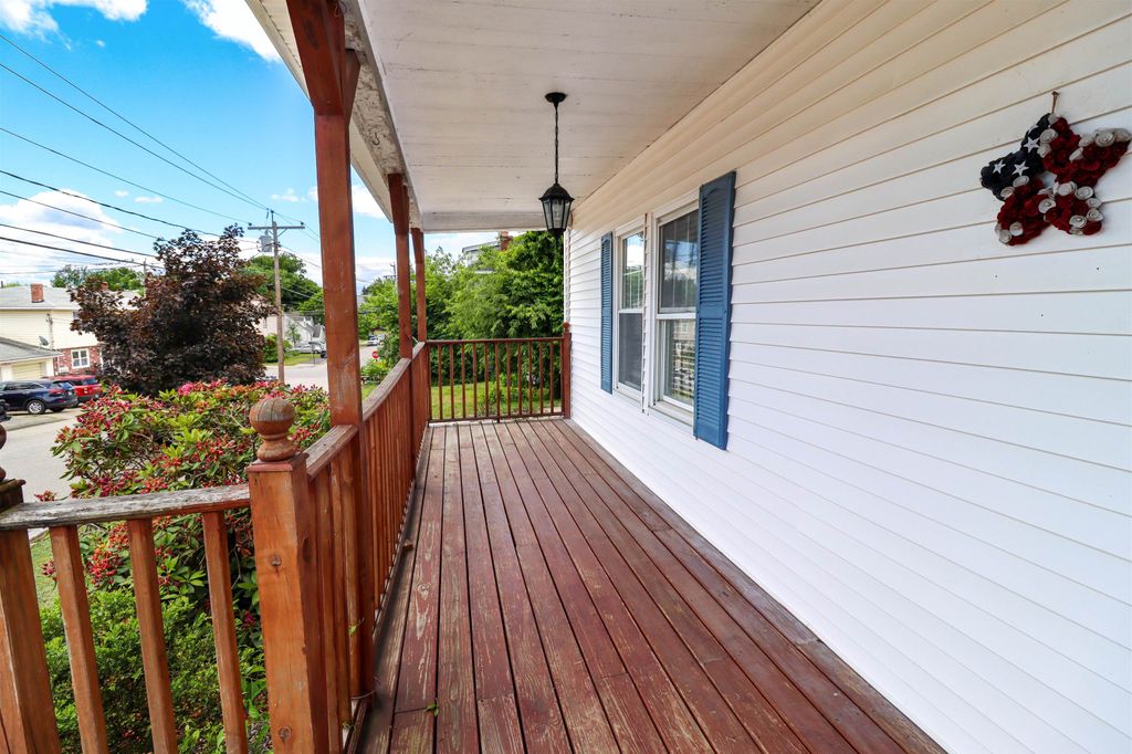 Photo of 136 Morgan Street, Manchester, NH 03102 (MLS # 5096382)