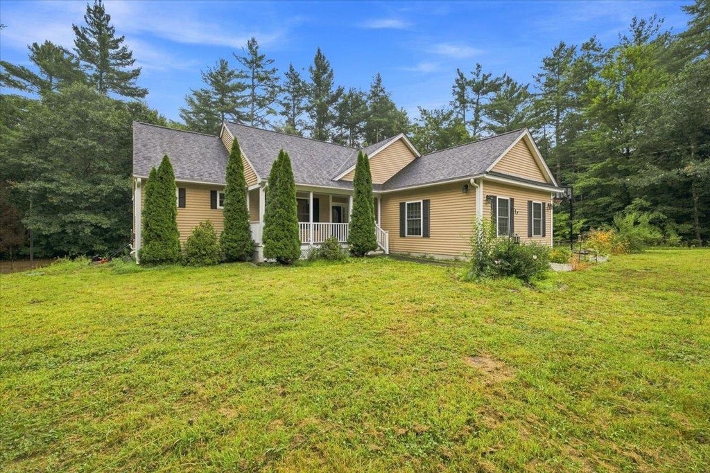 Photo of 5 Ames Road, Brookline, NH 03033 (MLS # 5107799)