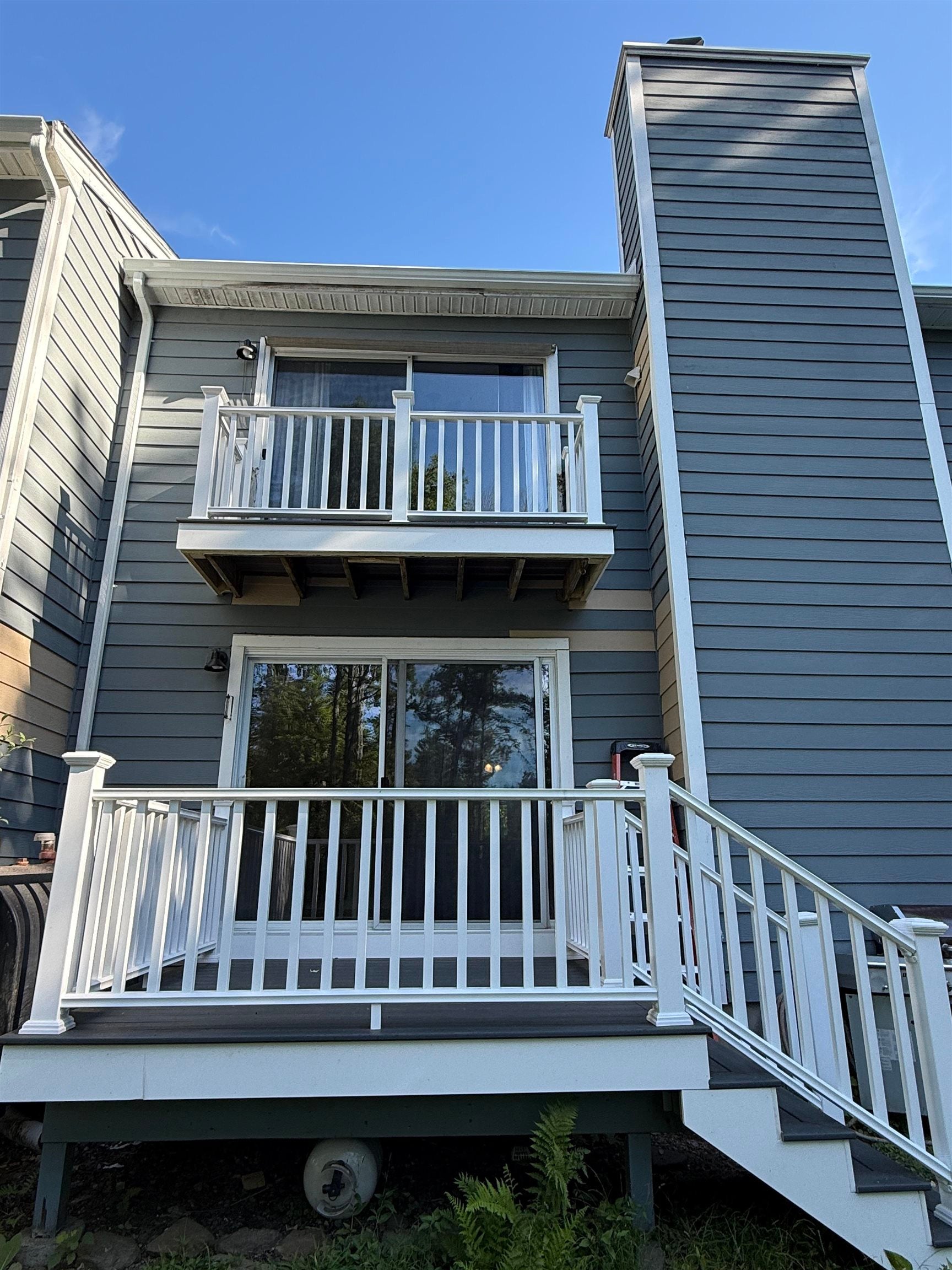 25 Apple Lane B