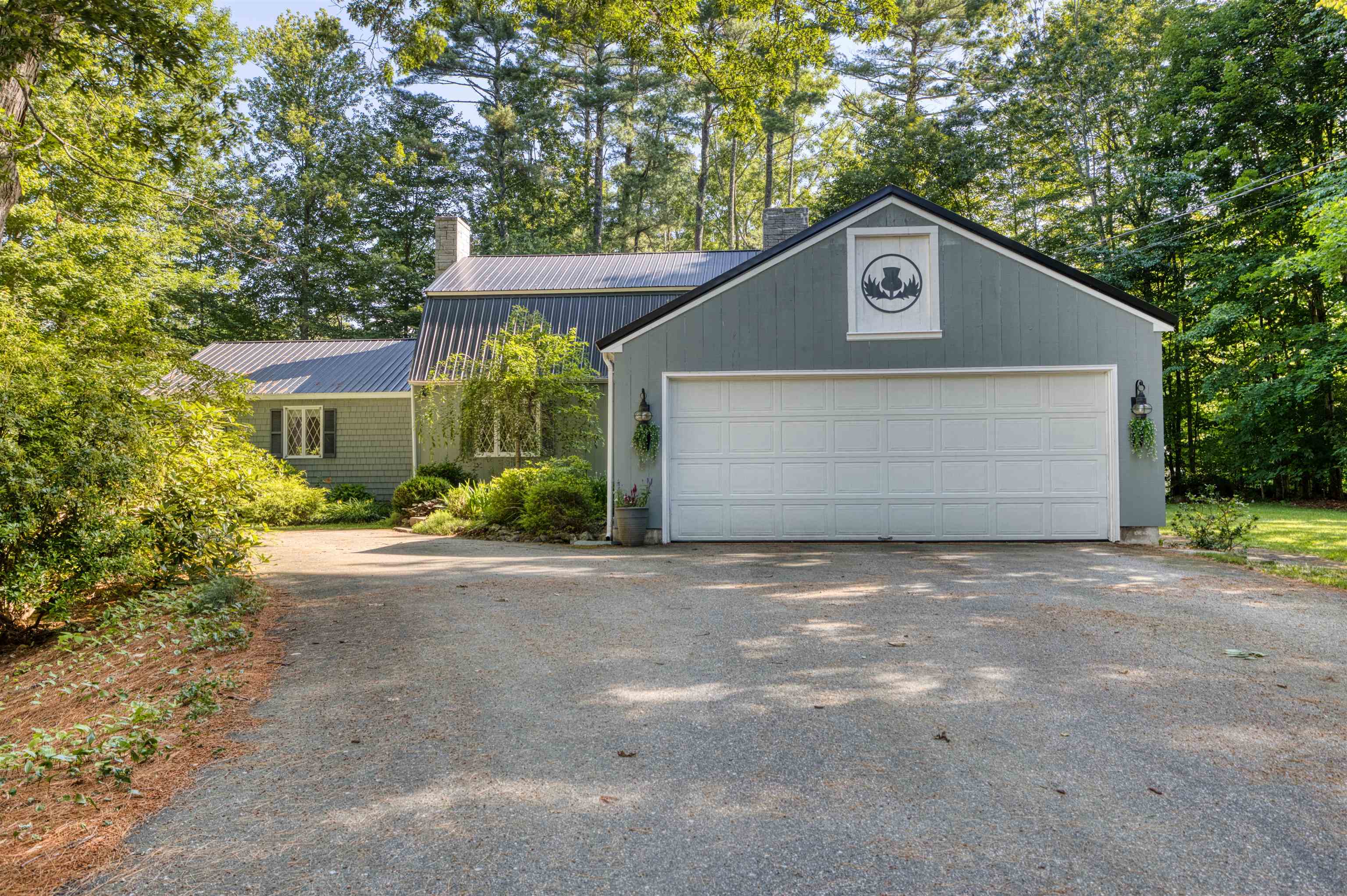 11 Robin Acres Drive