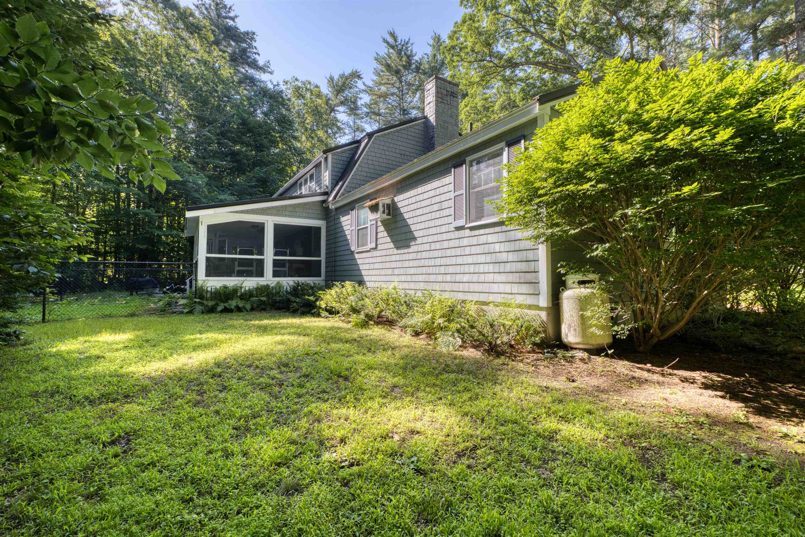 11 Robin Acres Drive