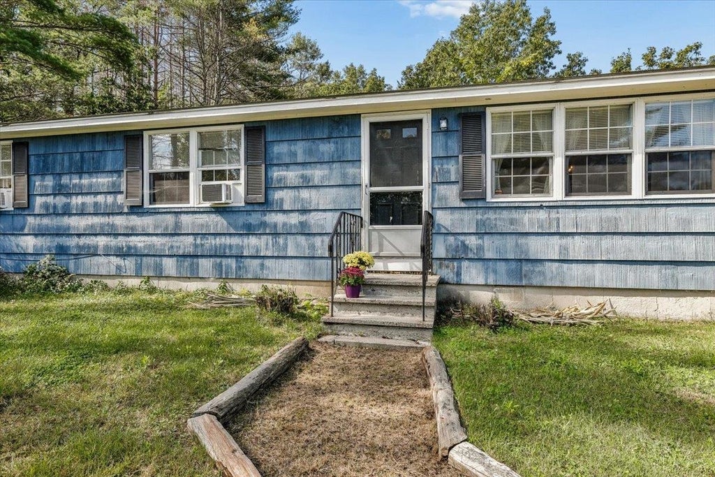 Photo of 246 Hill Road, Franklin, NH 03235 (MLS # 5111411)