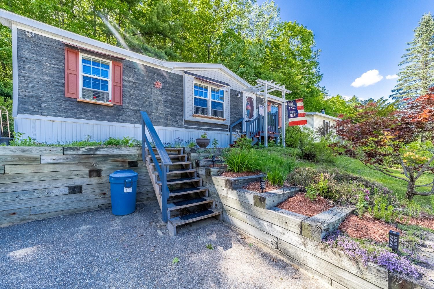 11 Trail Street 8