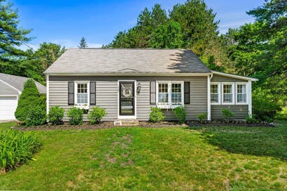129 Bedford Center Road Bedford NH 03110