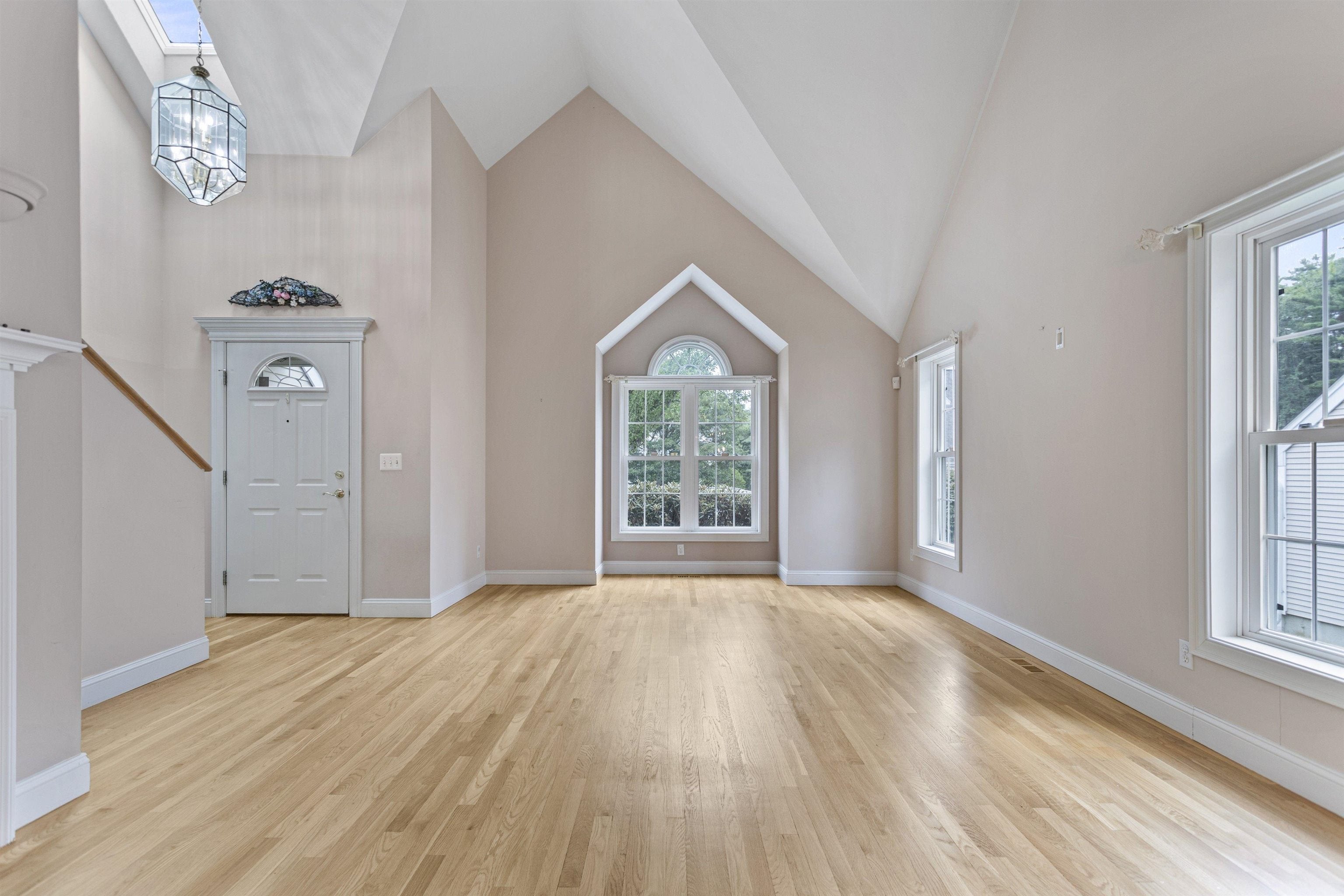 63 Hampton Meadows