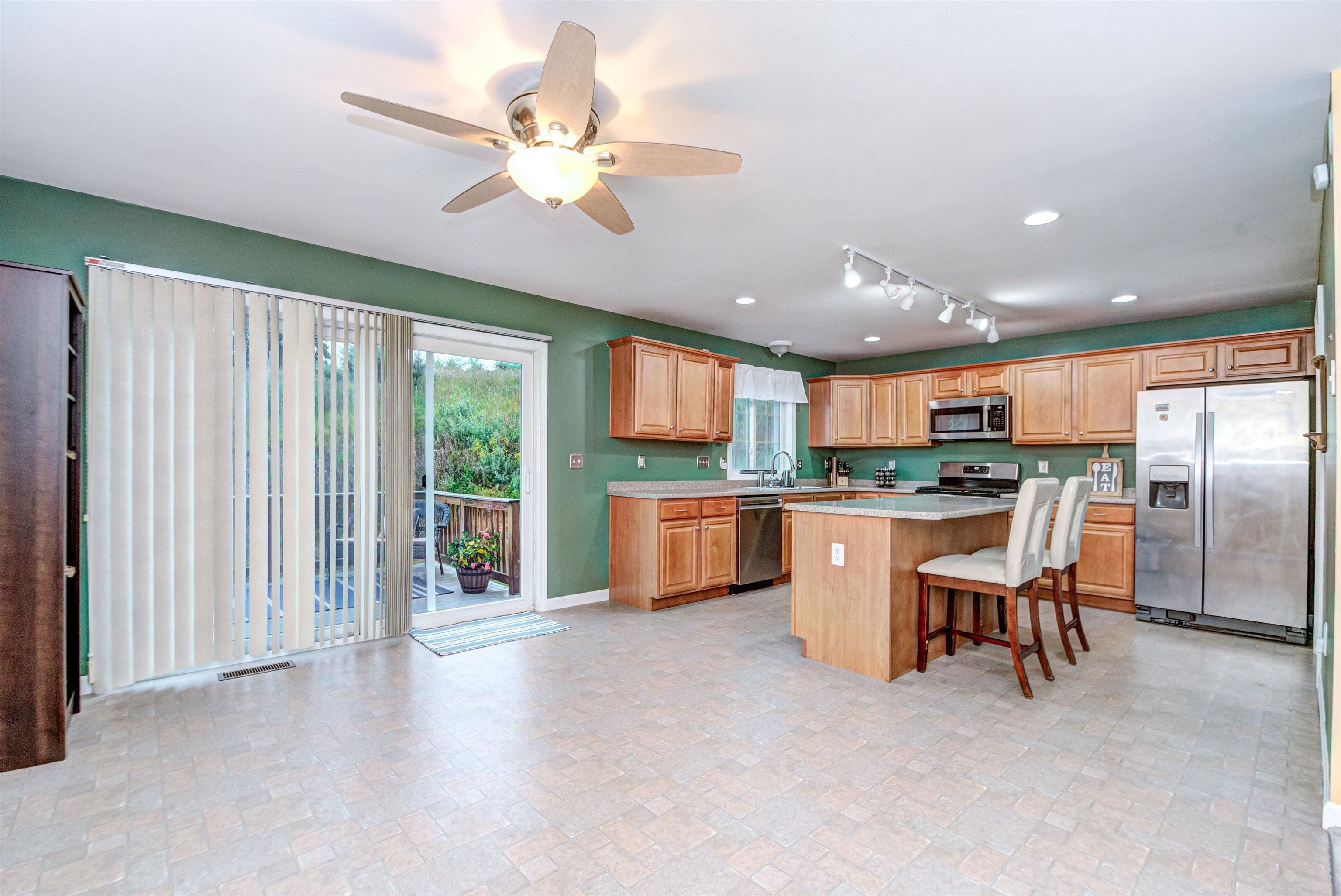 10 Canterberry Court B