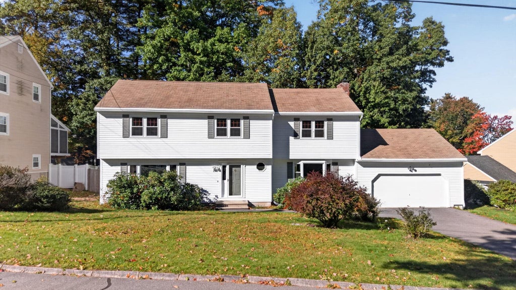 Photo of 21 Clearview Drive, Nashua, NH 03062 (MLS # 5113928)