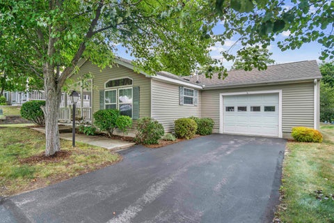 Photo of 17 Heritage Way, Manchester, NH 03104 (MLS # 5109487)