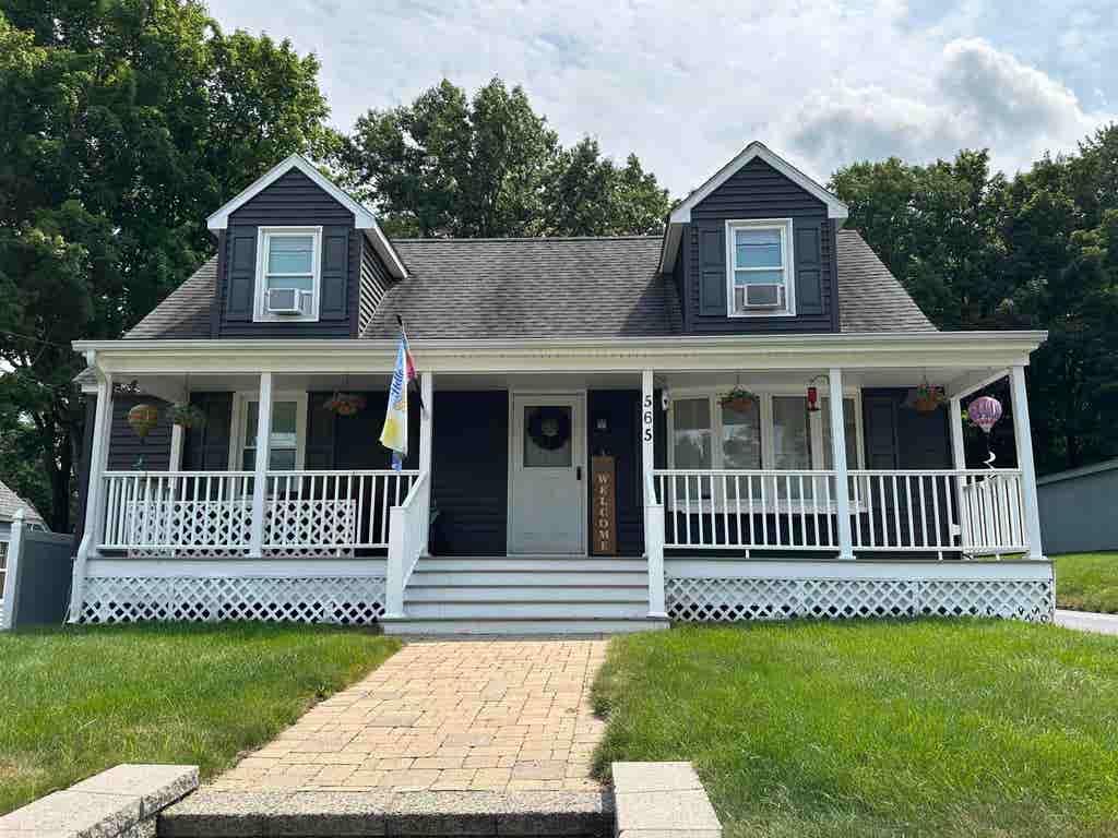 Photo of 565 Vinton Street, Manchester, NH 03103 (MLS # 5104499)