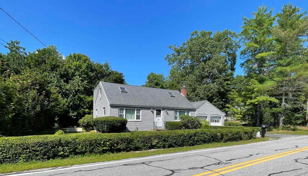 Photo of 17 NORTH Road, Kingston, NH 03848 (MLS # 5104023)