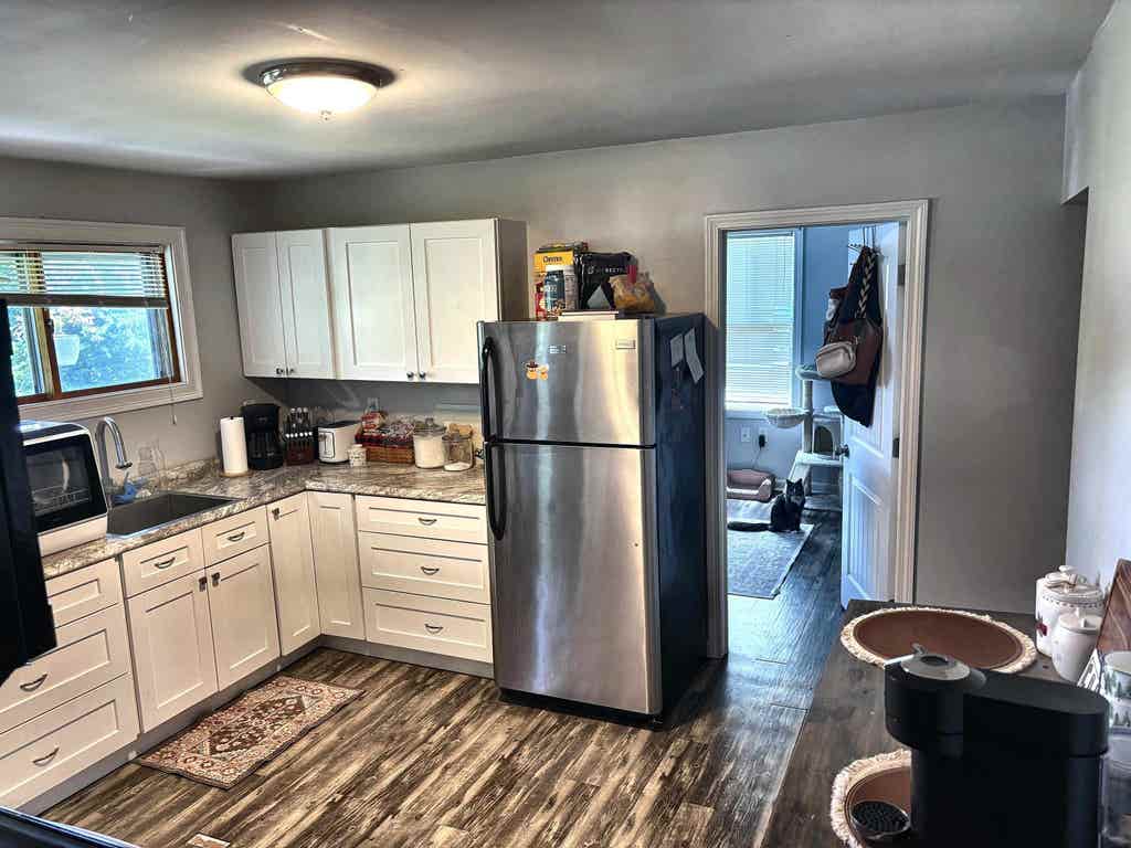 Photo of 123 Watts Street, Manchester, NH 03104 (MLS # 5098426)