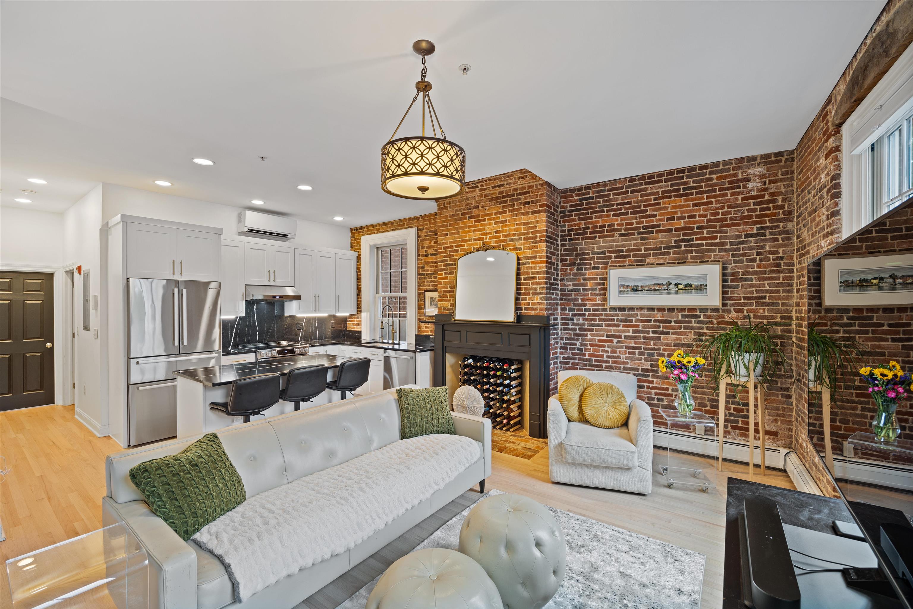 159 State Street 2A
