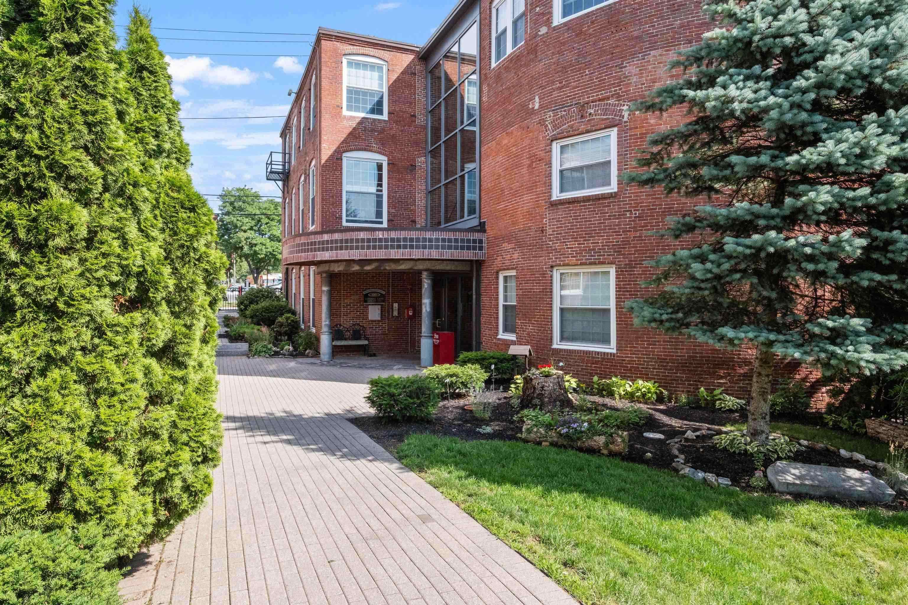 66 Landing Lane 306