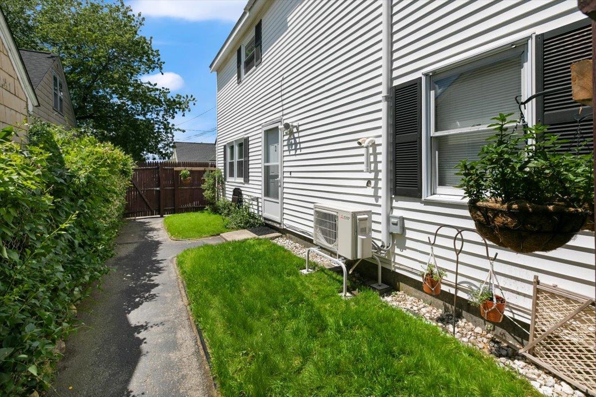 13 Batchelder Avenue 2