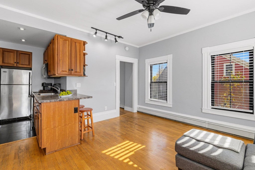 Photo of 401 Islington Street #4, Portsmouth, NH 03801 (MLS # 5112869)