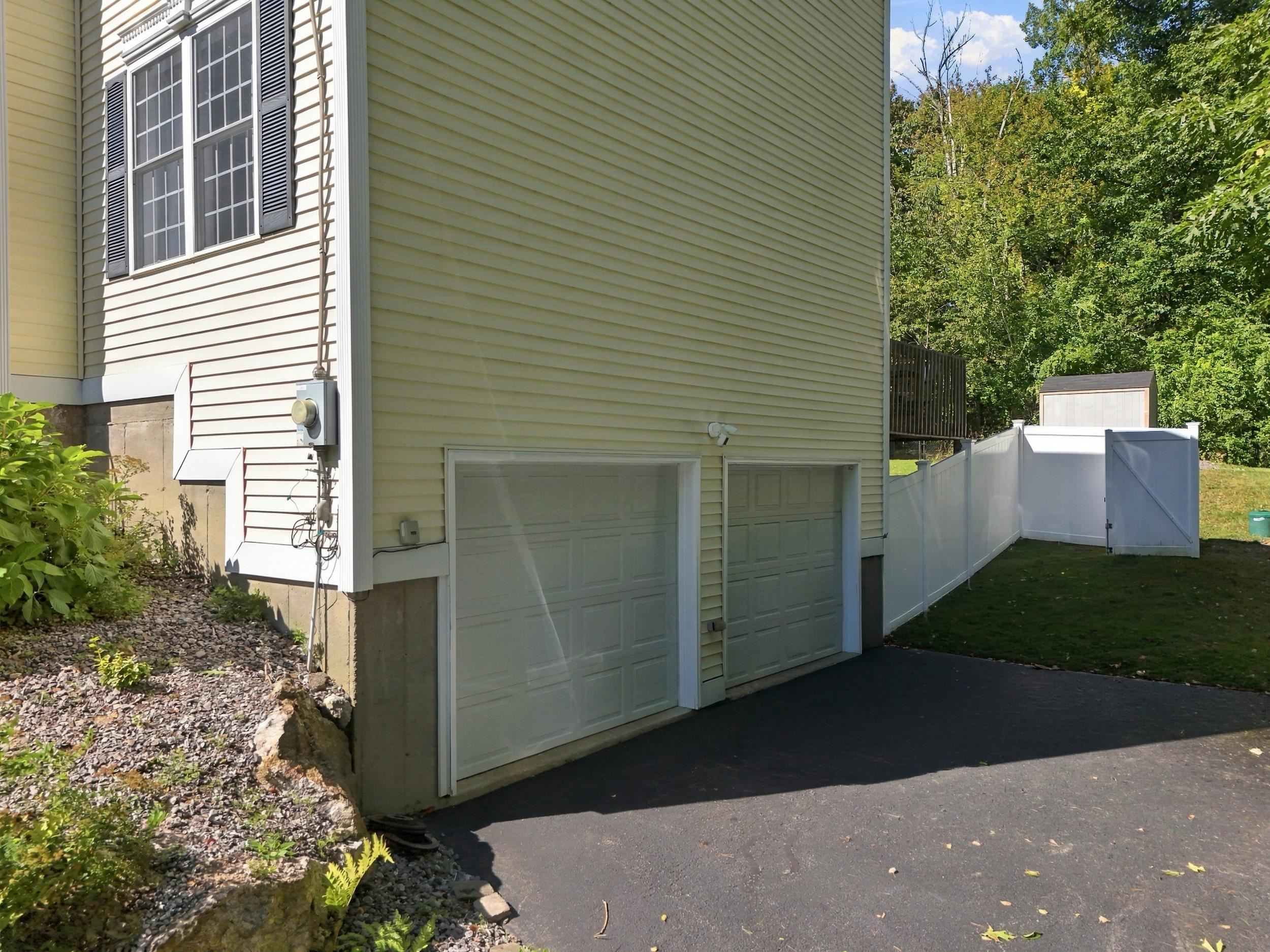 220 Arah Street