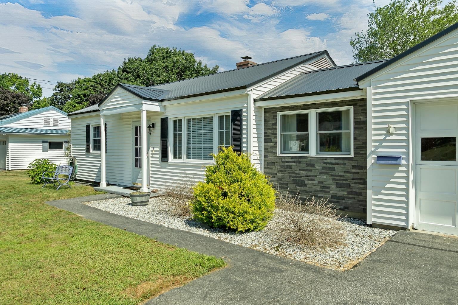8 Conant Drive