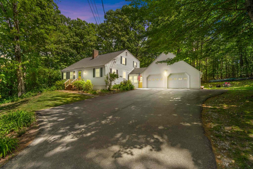 Photo of 6 Bona Vista Drive, Bow, NH 03304 (MLS # 5095516)