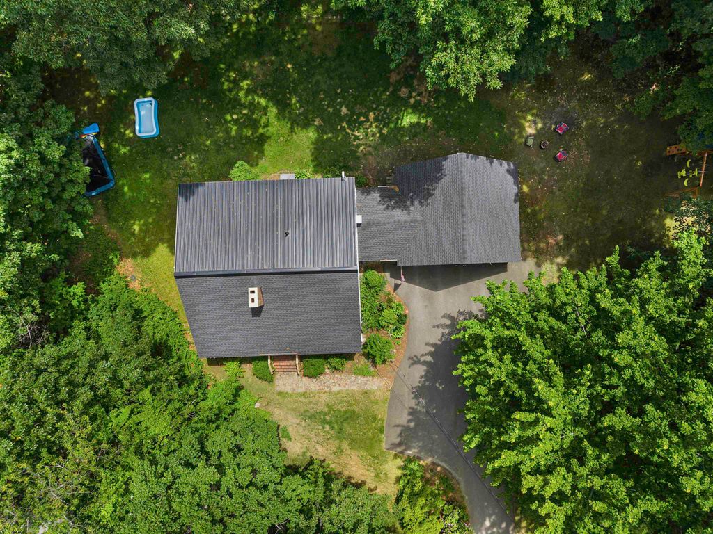 Photo of 6 Bona Vista Drive, Bow, NH 03304 (MLS # 5095516)