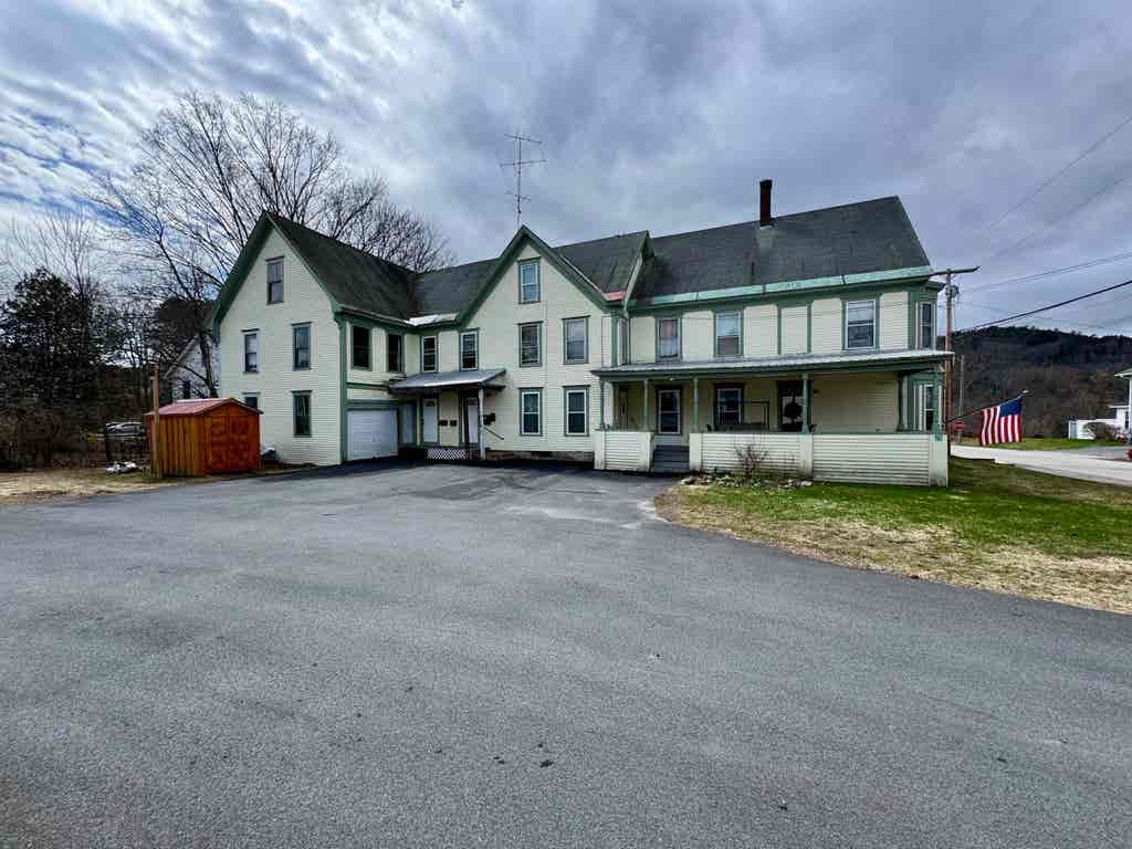 Photo of 20 Pine Street, Haverhill, NH 03785 (MLS # 5073941)