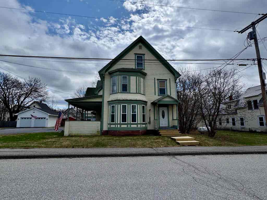 Photo of 20 Pine Street, Haverhill, NH 03785 (MLS # 5073941)