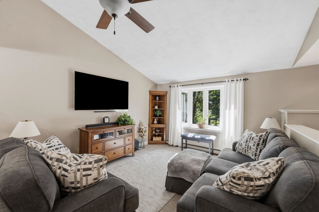 Photo of 7 Bancroft Road, Londonderry, NH 03053 (MLS # 5110017)